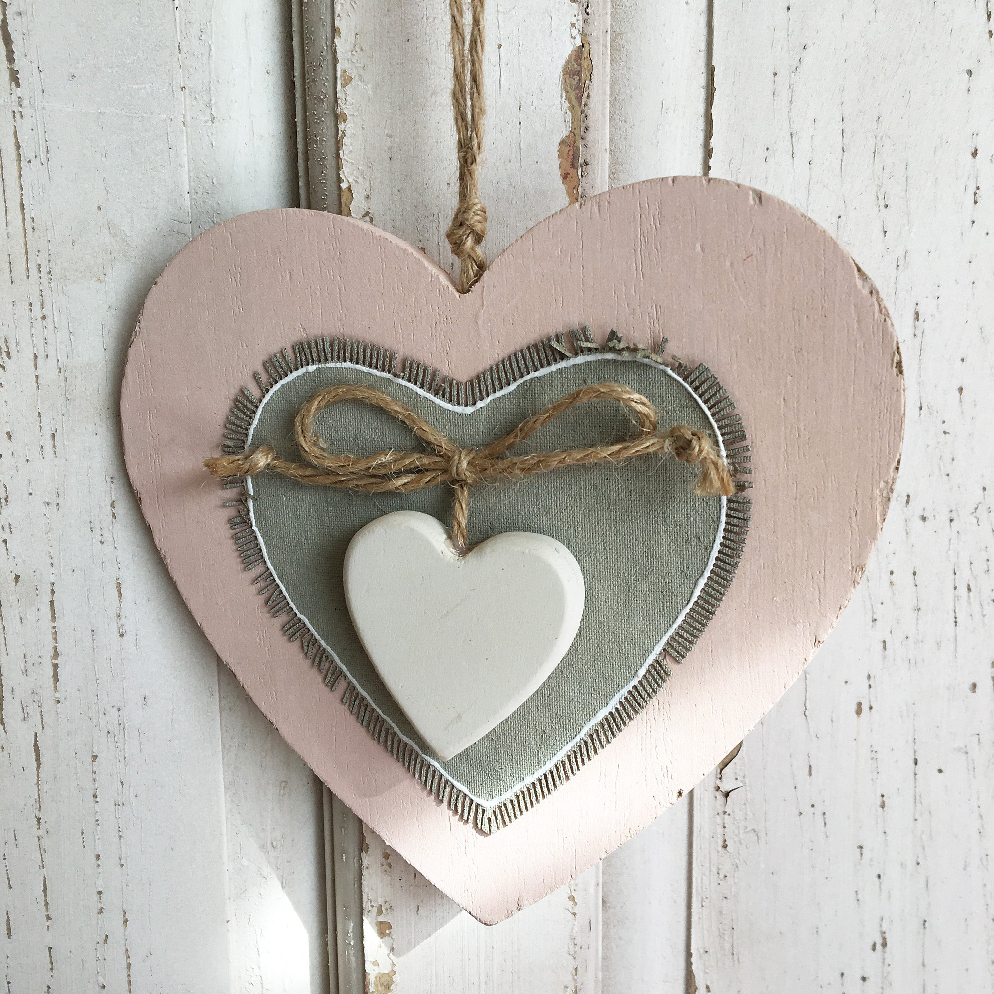 Coeur décoratif - Cadeau original * Chacun de nos produits sont uniques. Pour cette raison veuillez vérifier la disponibilité en magasin en nous téléphonant au 819 326-3563 avant votre achat.