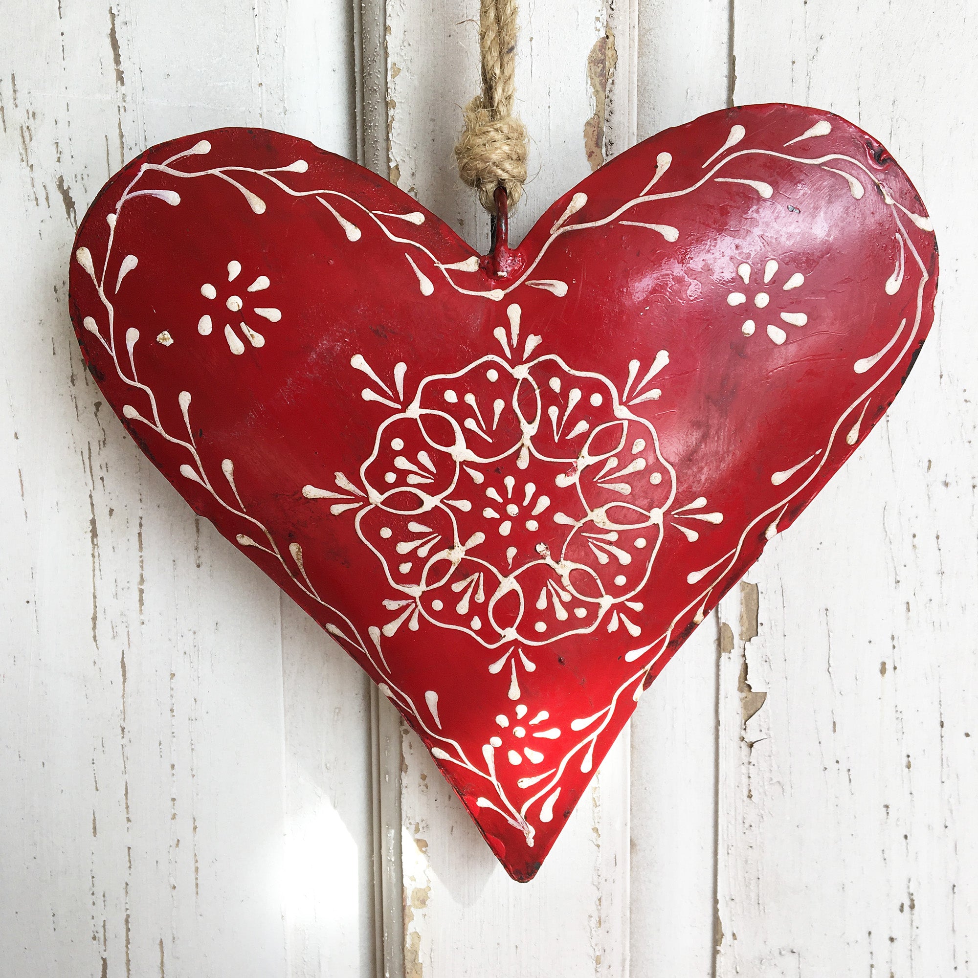 Coeur décoratif - Cadeau original * Chacun de nos produits sont uniques. Pour cette raison veuillez vérifier la disponibilité en magasin en nous téléphonant au 819 326-3563 avant votre achat.