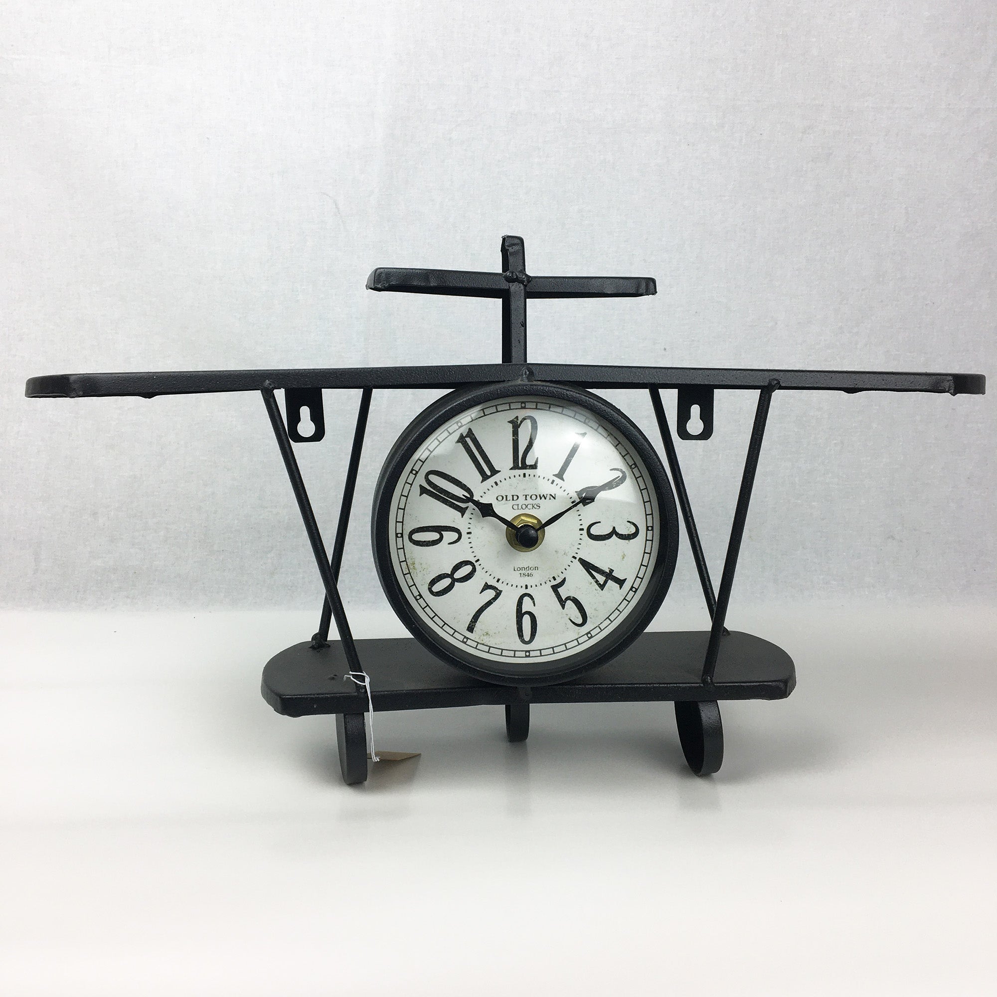 Cadran décorative avion * Chacun de nos produits sont uniques. Pour cette raison veuillez vérifier la disponibilité en magasin en nous téléphonant au 819 326-3563 avant votre achat.